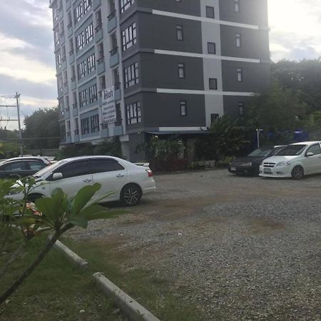 素坤逸之家生活105号公寓式酒店 曼谷 外观 照片